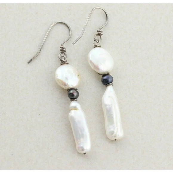 Unbranded Jewelry - Sterling Silver White and Black Pearl Earrings Dangle Drop Earrings